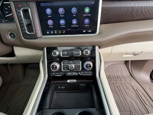 Used 2021 GMC Yukon XL Denali AWD/4WD image 12