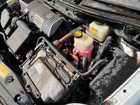 Used 2010 Toyota Prius Five image 15