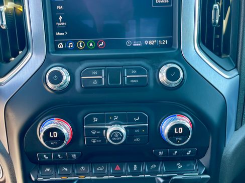 Used 2020 GMC Sierra 1500 SLT w/ SLT Premium Plus Package AWD/4WD image 8