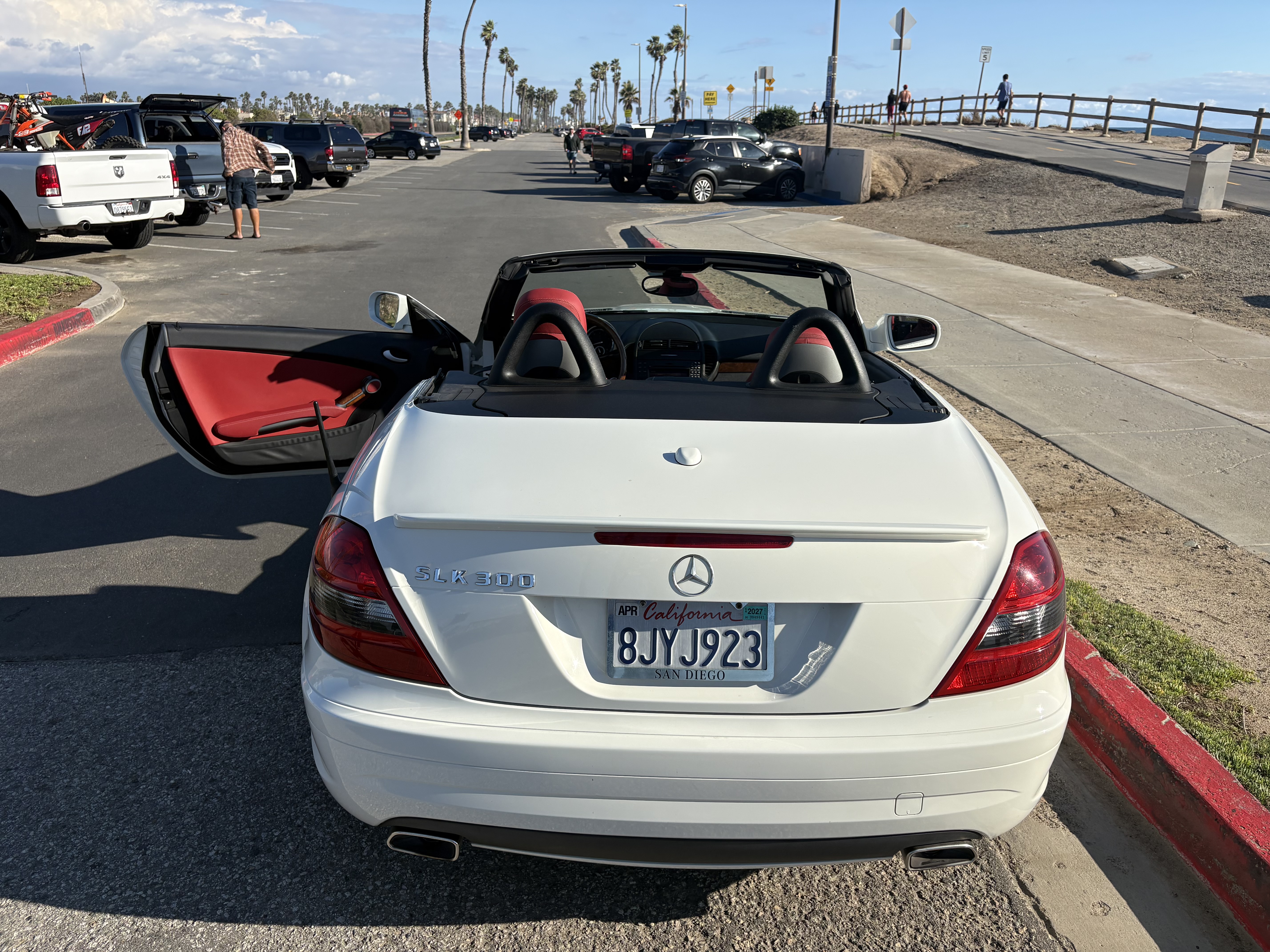 Used 2011 Mercedes-Benz SLK 300 image 19