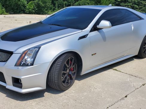 Used 2013 Cadillac CTS V image 1