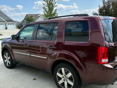Used 2012 Honda Pilot Touring image 1