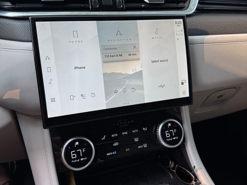 Used 2024 Jaguar F-PACE SVR image 15