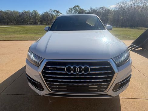 Used 2018 Audi Q7 3.0T Prestige w/ Prestige Package image 4