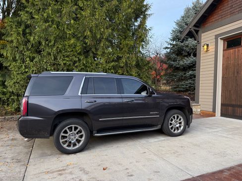 Used 2016 GMC Yukon Denali w/ Open Road Package image 6