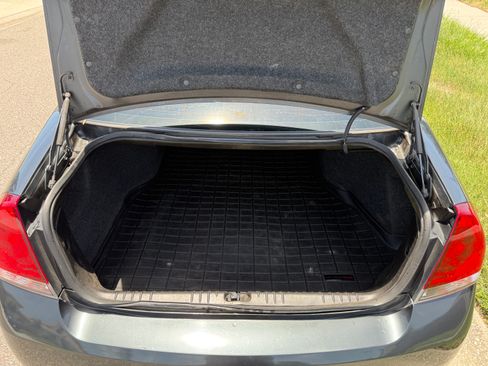 Used 2015 Chevrolet Impala LT w/ LT Sunroof Package FWD image 11