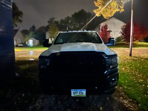 Used 2024 RAM 2500 Tradesman w/ Snow Chief Group image 2