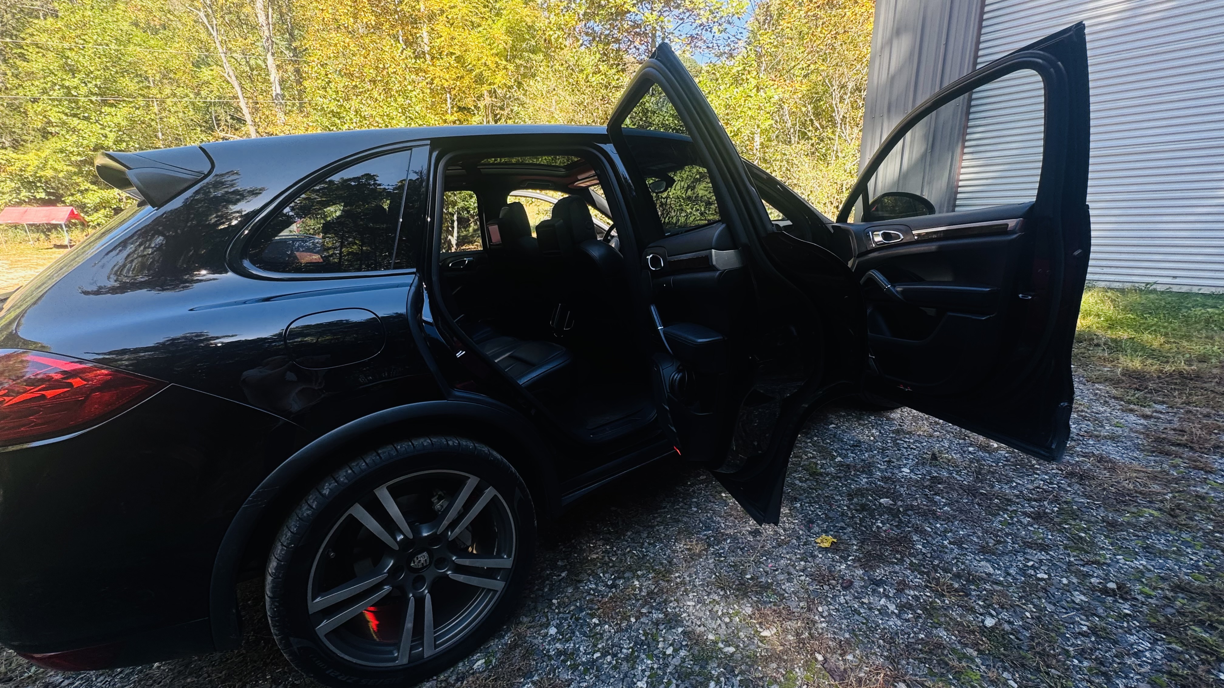 Used 2012 Porsche Cayenne S w/ Premium Pkg Plus AWD/4WD image 1
