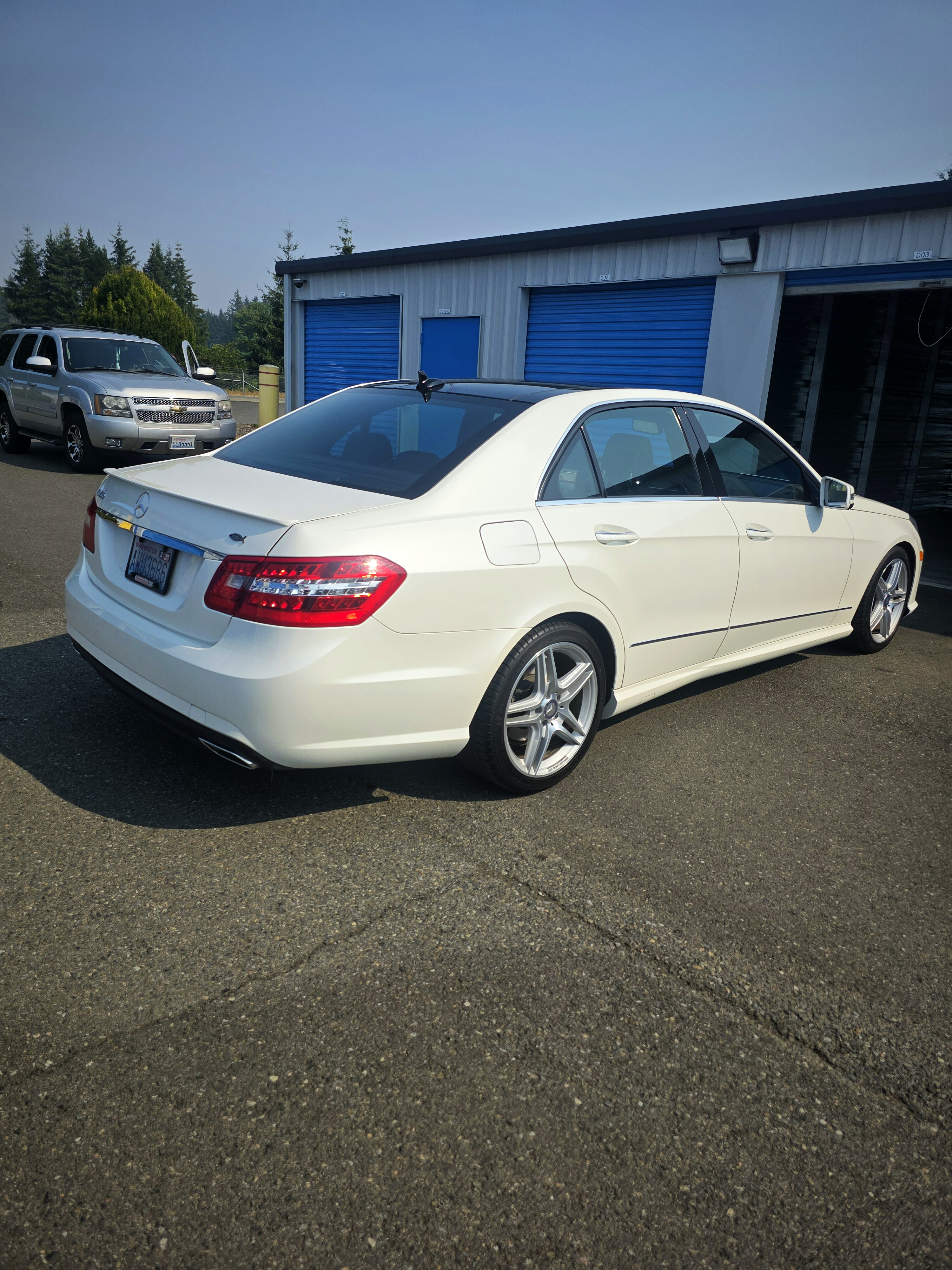 Used 2011 Mercedes-Benz E 350 Sedan image 1