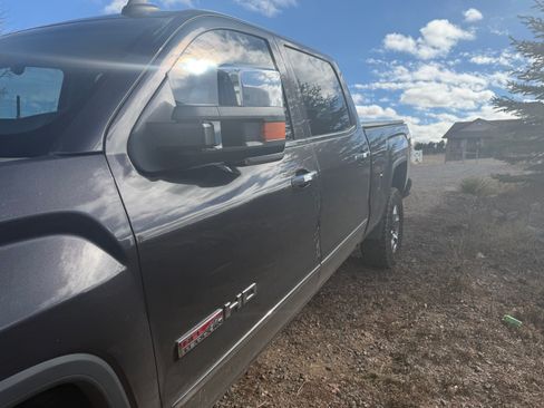 Used 2015 GMC Sierra 2500 SLT w/ Duramax Plus Package image 10