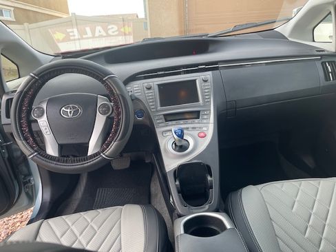 Used 2013 Toyota Prius Four w/ Deluxe Solar Roof Pkg image 9