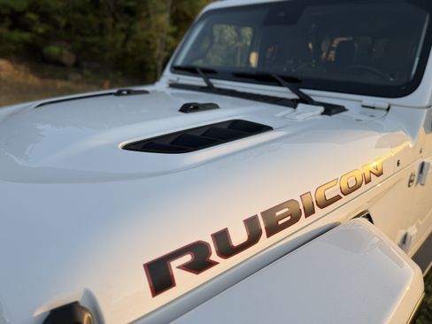 Used 2021 Jeep Gladiator Rubicon image 10