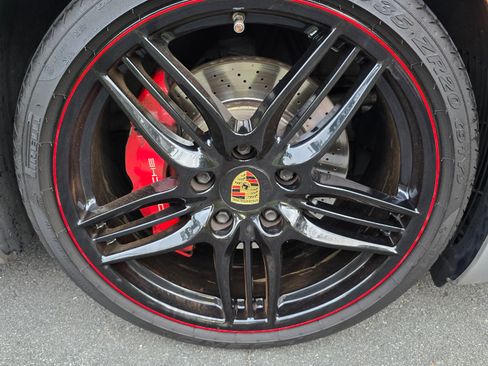 Used 2013 Porsche 911 Carrera S image 28