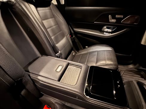 Used 2020 Mercedes-Benz GLS 580 4MATIC image 9