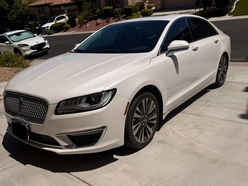 Used 2018 Lincoln MKZ Reserve w/ Technology Package FWD image 2