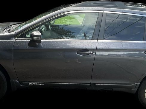 Used 2016 Subaru Outback 2.5i Limited image 9