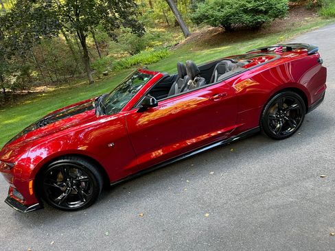 Used 2024 Chevrolet Camaro SS RWD image 8