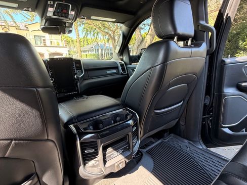 Used 2021 RAM 1500 Laramie image 11