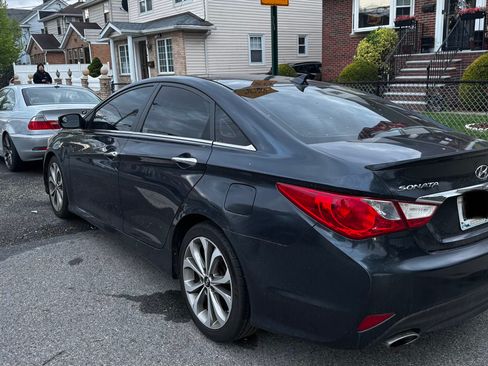 Used 2014 Hyundai Sonata SE image 2