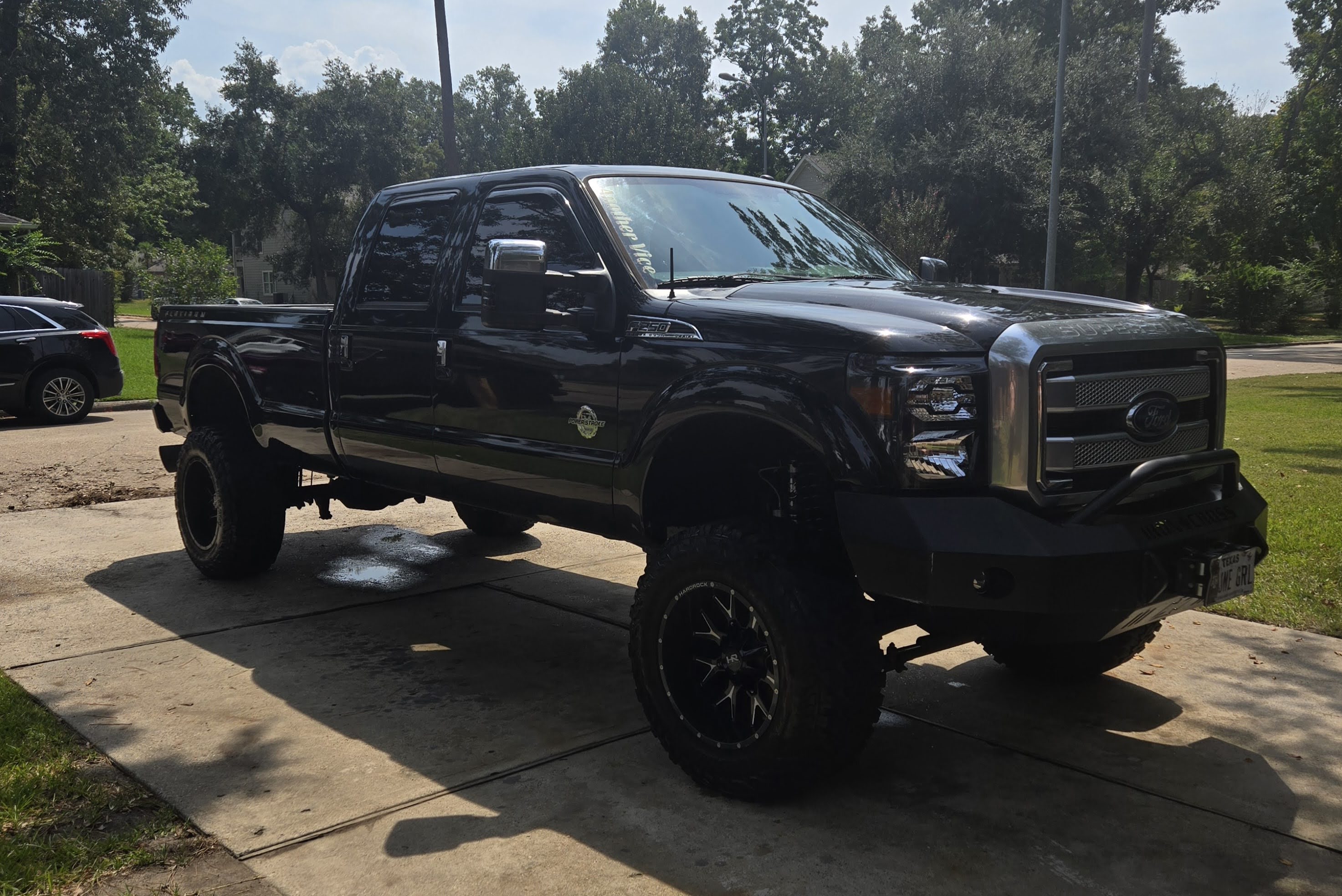 Used 2014 Ford F250 Platinum w/ FX4 Off-Road Package AWD/4WD image 11
