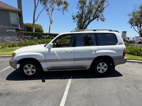 Used 2000 Toyota Land Cruiser AWD/4WD image 11