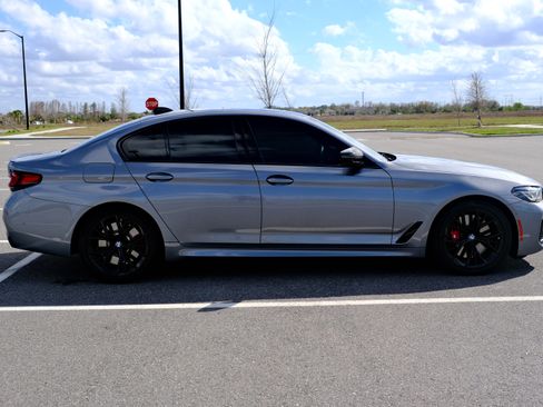 Used 2023 BMW M550i xDrive w/ Shadowloine Package image 8