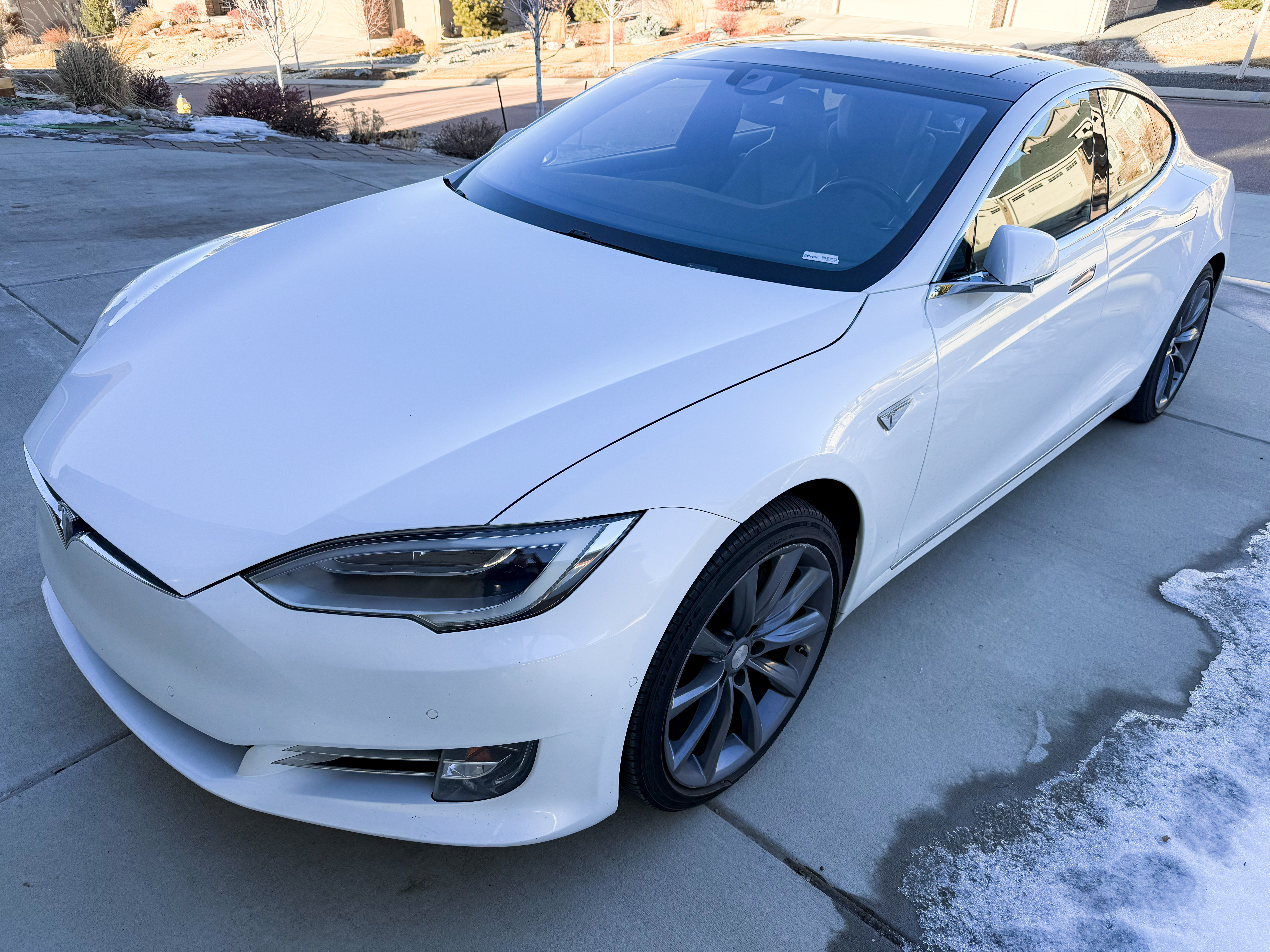 Used 2016 Tesla Model S 70 RWD image 5