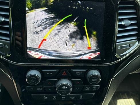 Used 2020 Jeep Grand Cherokee Limited X AWD/4WD image 14