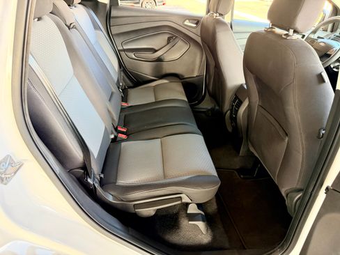 Used 2018 Ford Escape SE FWD image 14