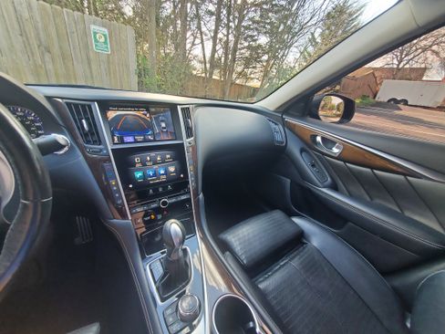 Used 2016 INFINITI Q50 Red Sport 400 image 16