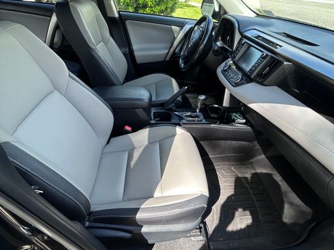 Used 2018 Toyota RAV4 Limited w/ Advanced Technology Package AWD/4WD image 8