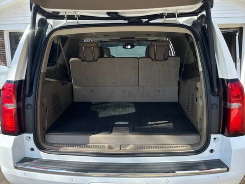 Used 2016 Chevrolet Suburban LTZ image 11