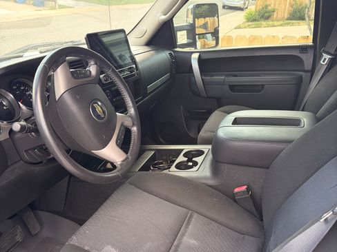 Used 2011 Chevrolet Silverado 1500 LT w/ All-Star Edition AWD/4WD image 11