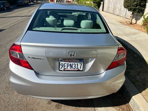 Used 2012 Honda Civic LX image 4