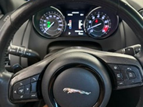 Used 2014 Jaguar F-TYPE Convertible RWD image 11