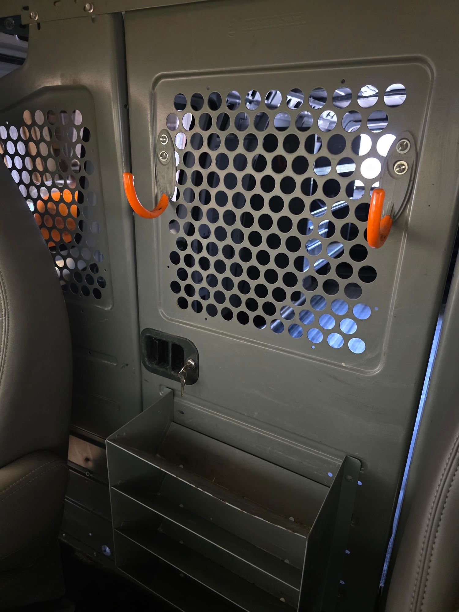 Used 2011 Chevrolet Express 2500 Extended RWD image 20