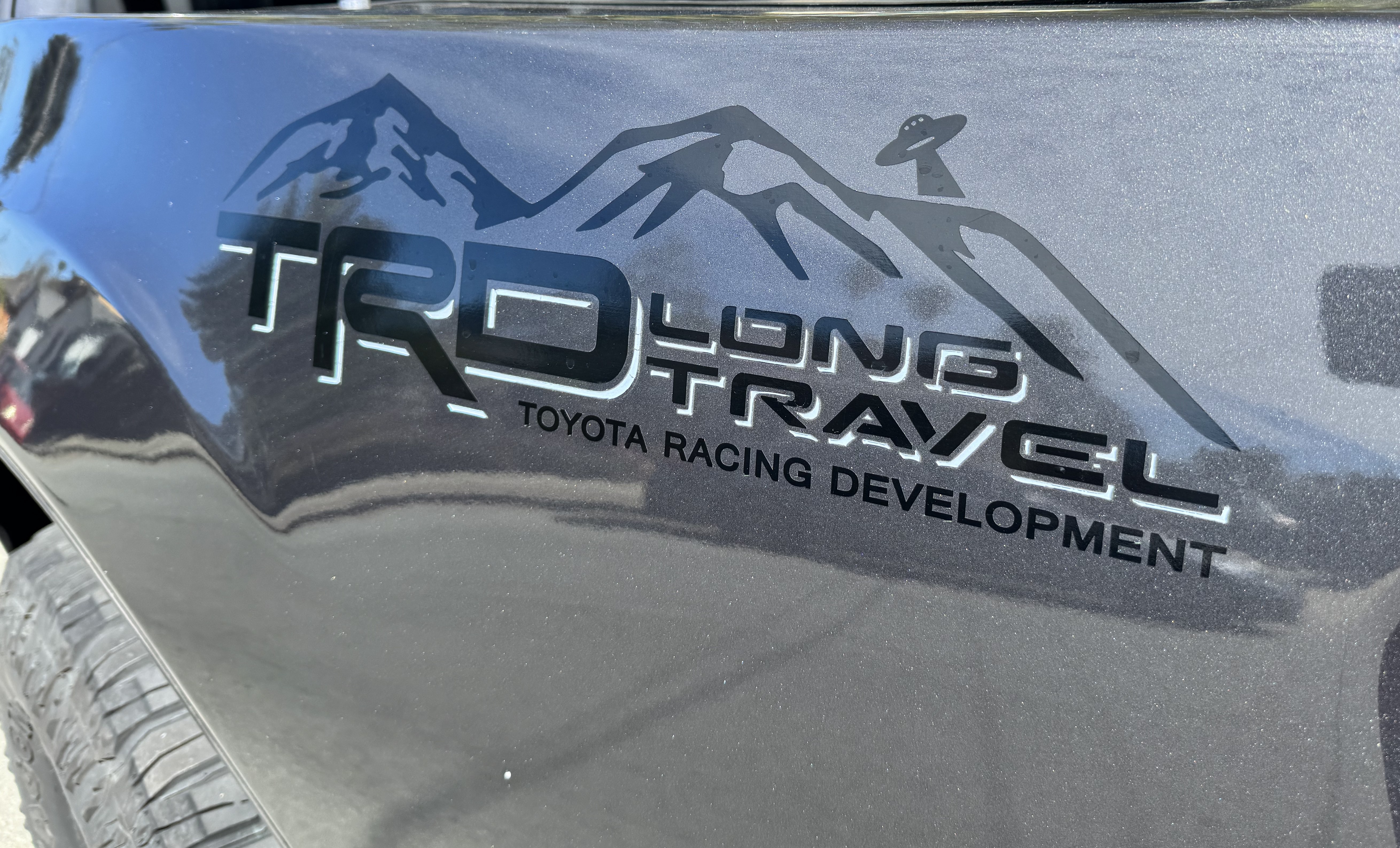Used 2016 Toyota Tacoma TRD Off-Road w/ Premium & Technology Package AWD/4WD image 25