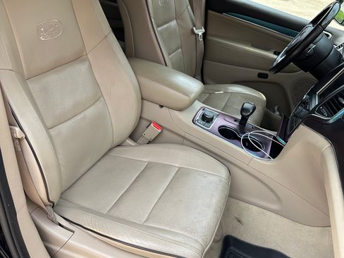 Used 2014 Jeep Grand Cherokee Overland w/ Advanced Technology Group image 11