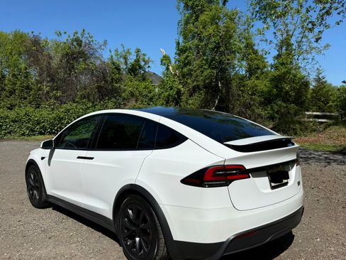 Used 2024 Tesla Model X Plaid AWD/4WD image 5