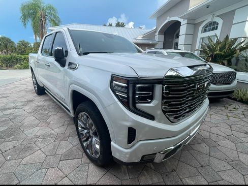 Used 2022 GMC Sierra 1500 Denali w/ Denali Reserve Package image 1