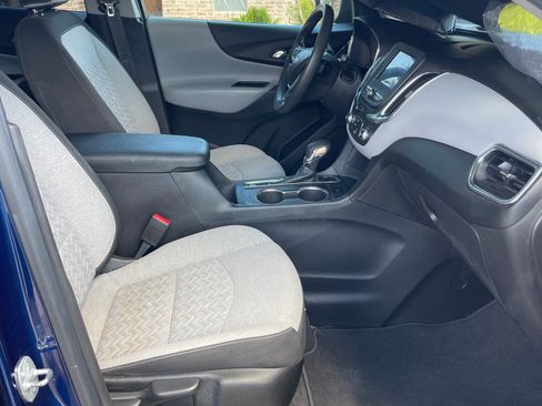 Used 2022 Chevrolet Equinox LT AWD/4WD image 9