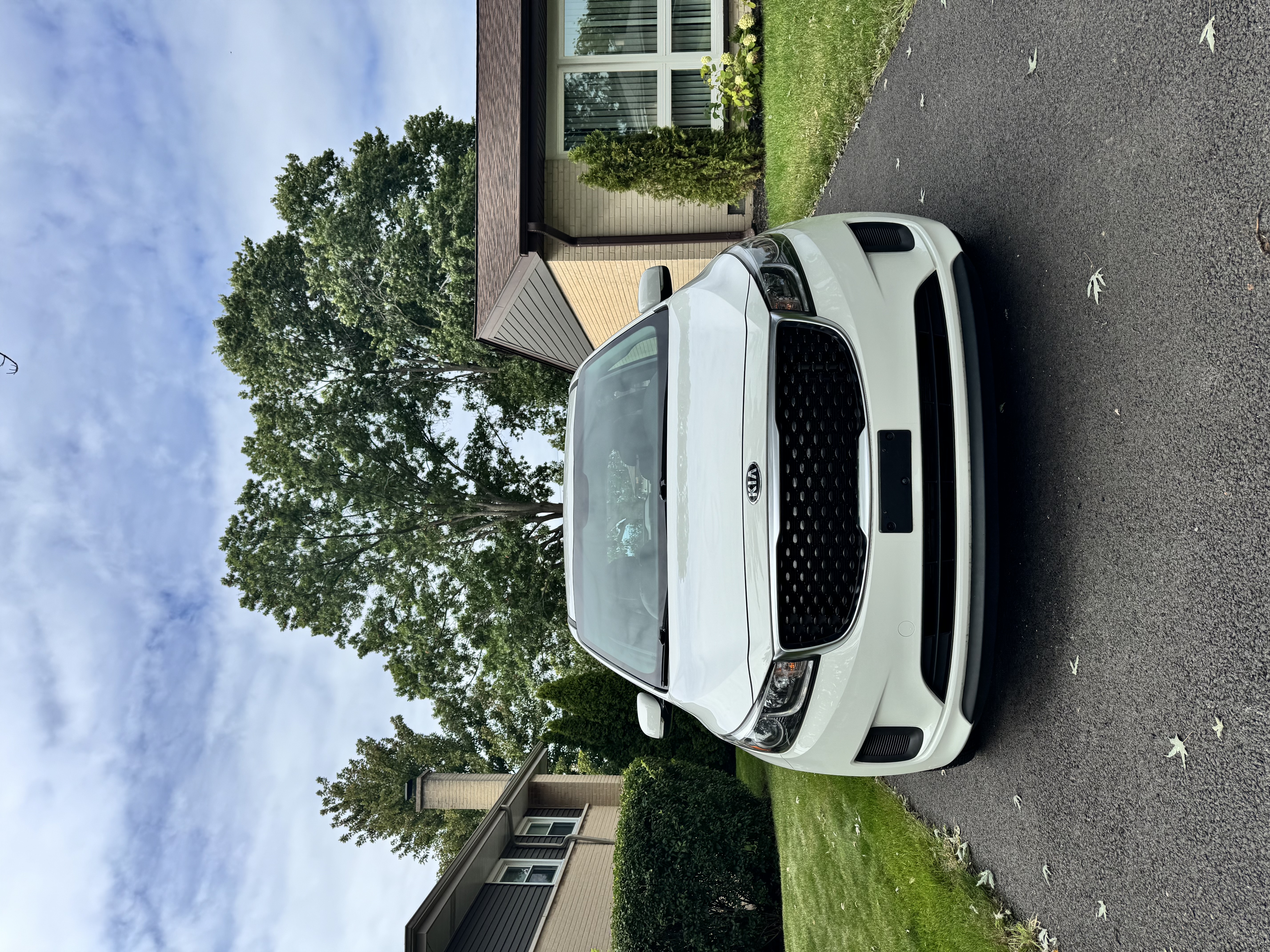 Used 2018 Kia Sedona L FWD image 4