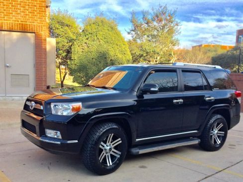 Used 2010 Toyota 4Runner Limited image 14