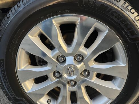 Used 2012 Toyota Sequoia Platinum image 14