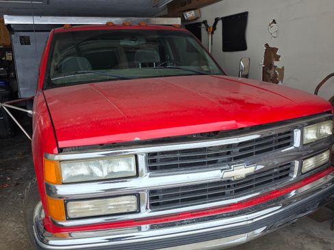 Used 2000 Chevrolet Silverado 3500 2WD Crew Cab w/ Preferred Equipment Group 2 image 2