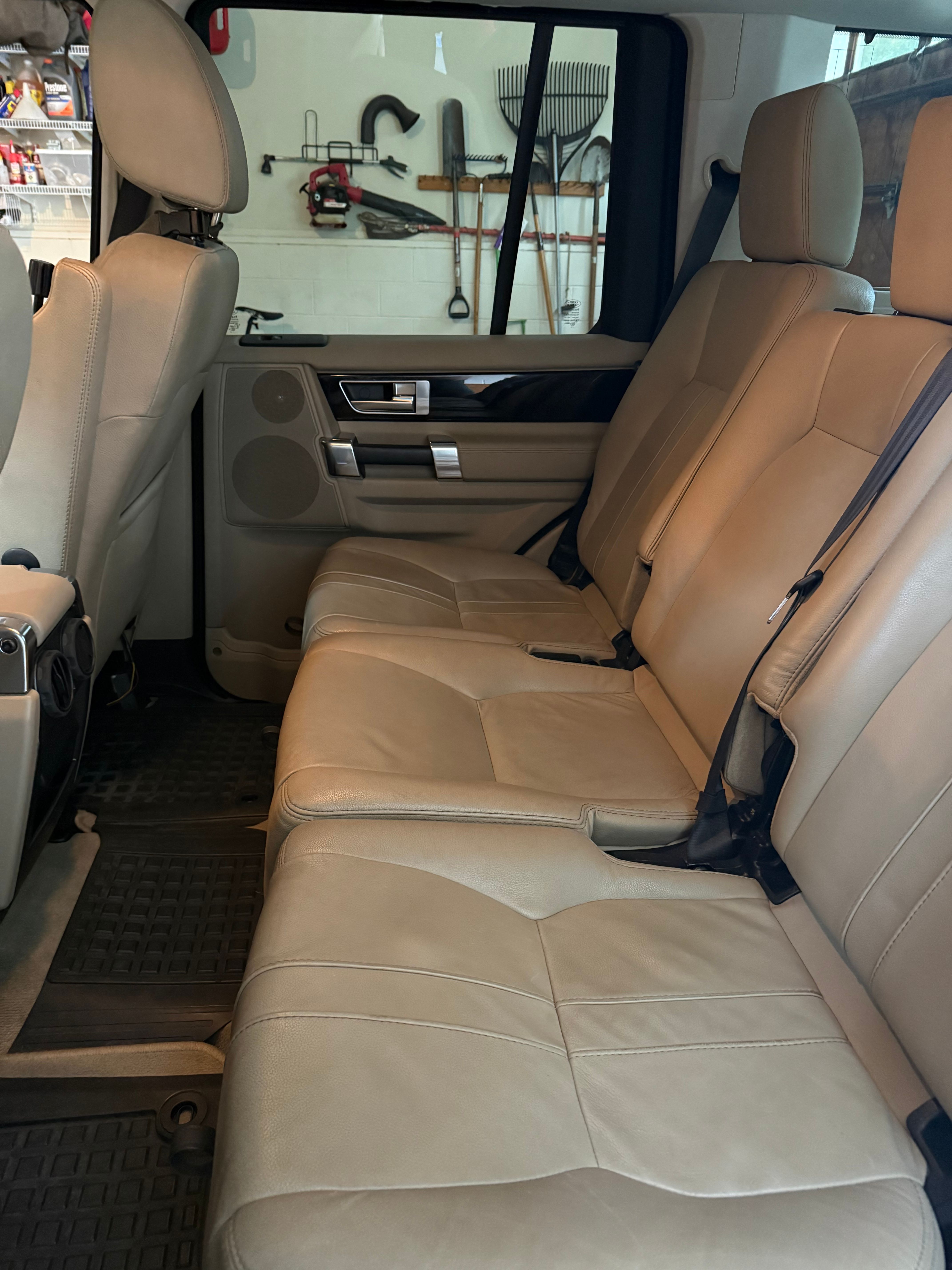 Used 2012 Land Rover LR4 HSE w/ HSE Pkg AWD/4WD image 19