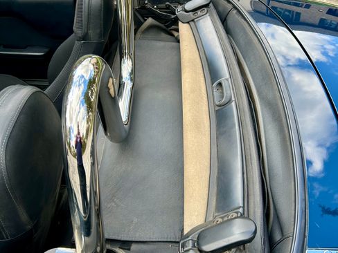 Used 1997 MAZDA MX-5 Miata image 13