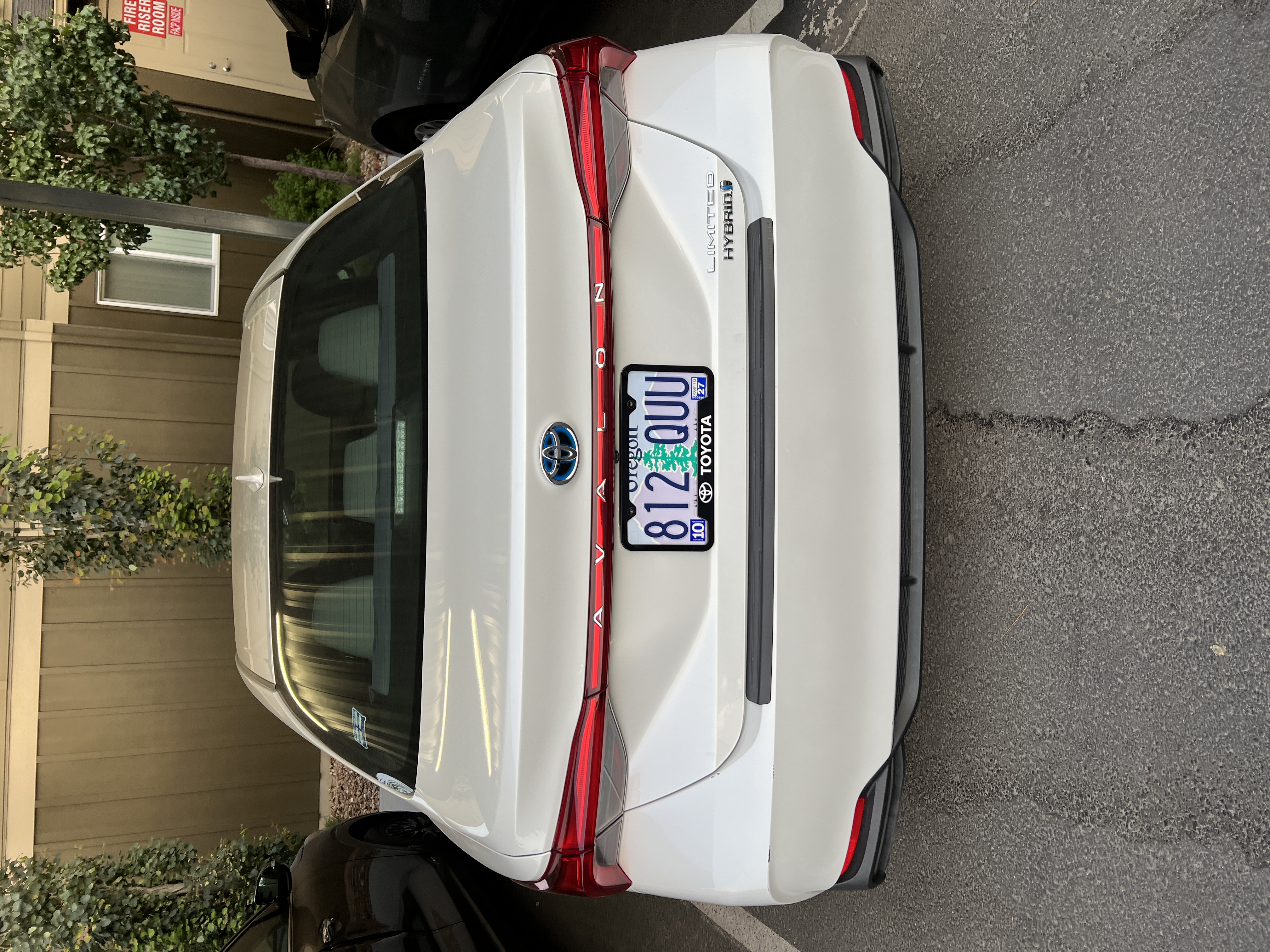 Used 2019 Toyota Avalon Limited w/ All Weather Liner Package FWD image 25