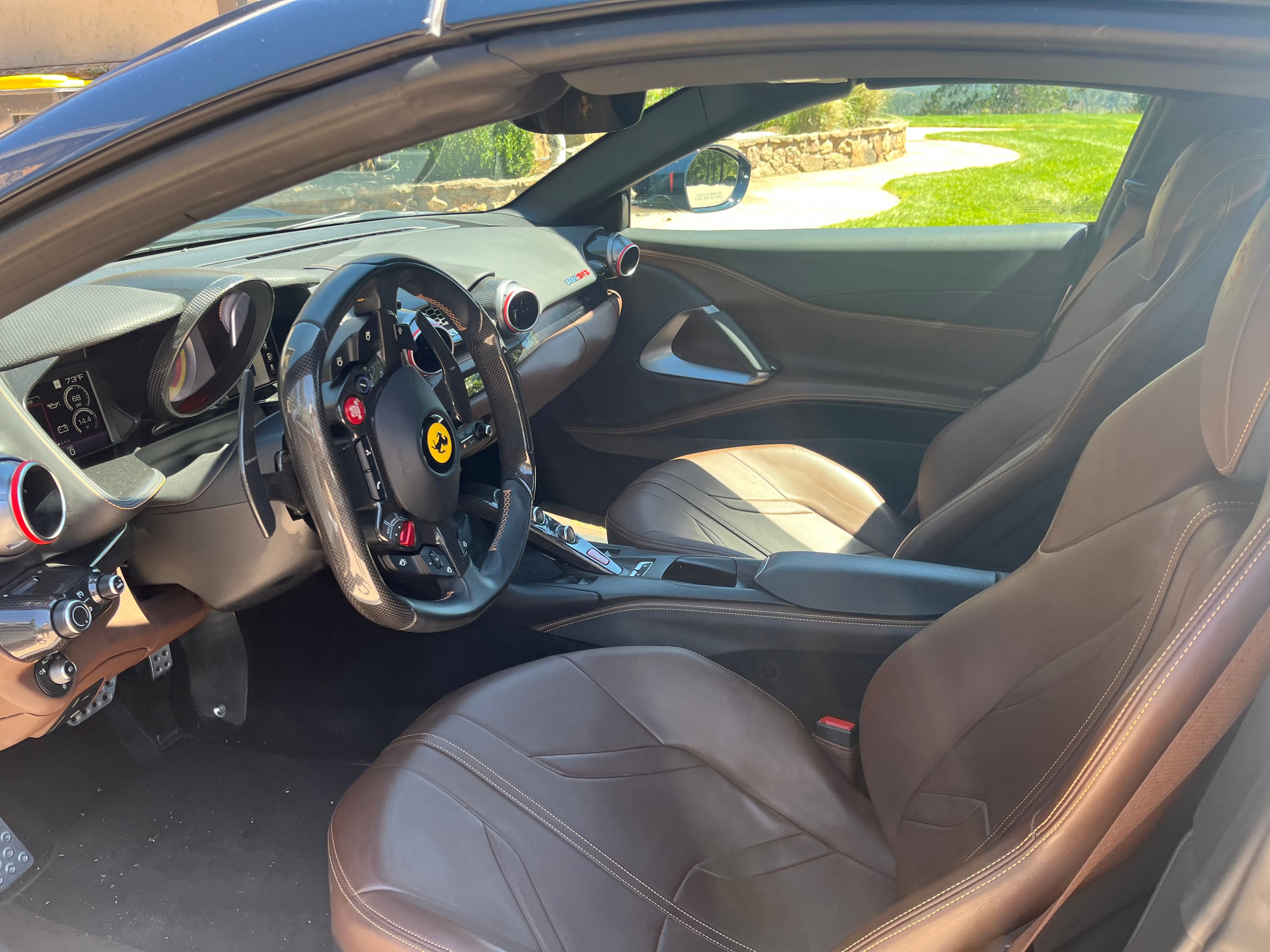 Used 2022 Ferrari 812 GTS RWD image 8