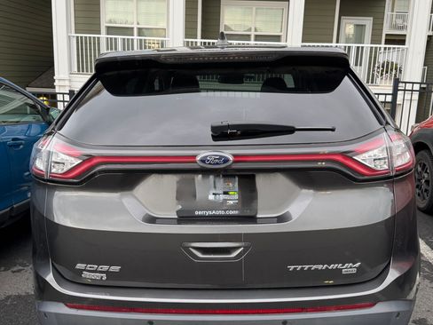 Used 2017 Ford Edge Titanium w/ Equipment Group 302A AWD/4WD image 4